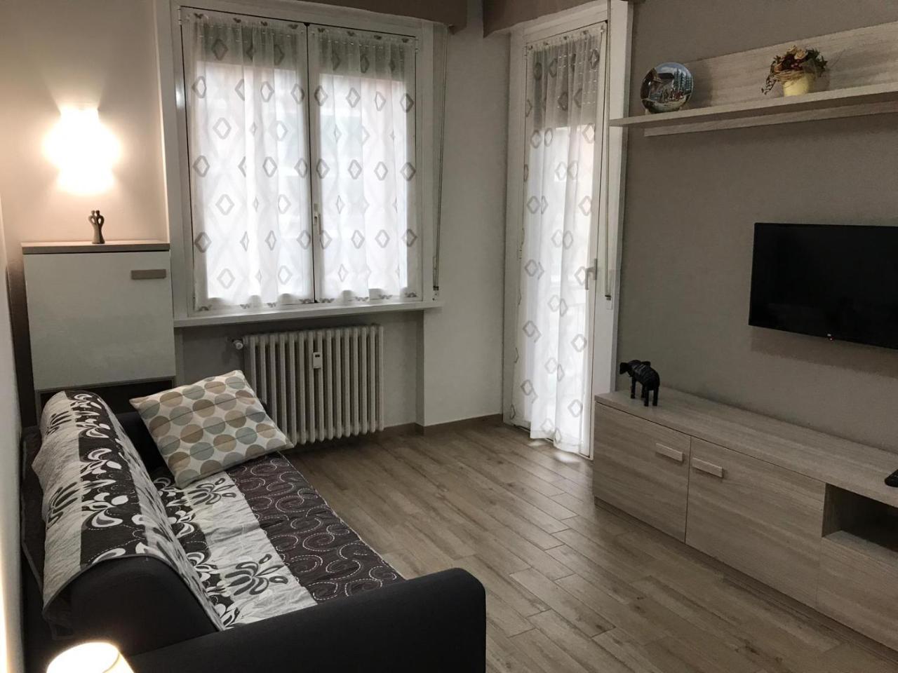 Lorenteggio Studio Apt Milán Exteriér fotografie
