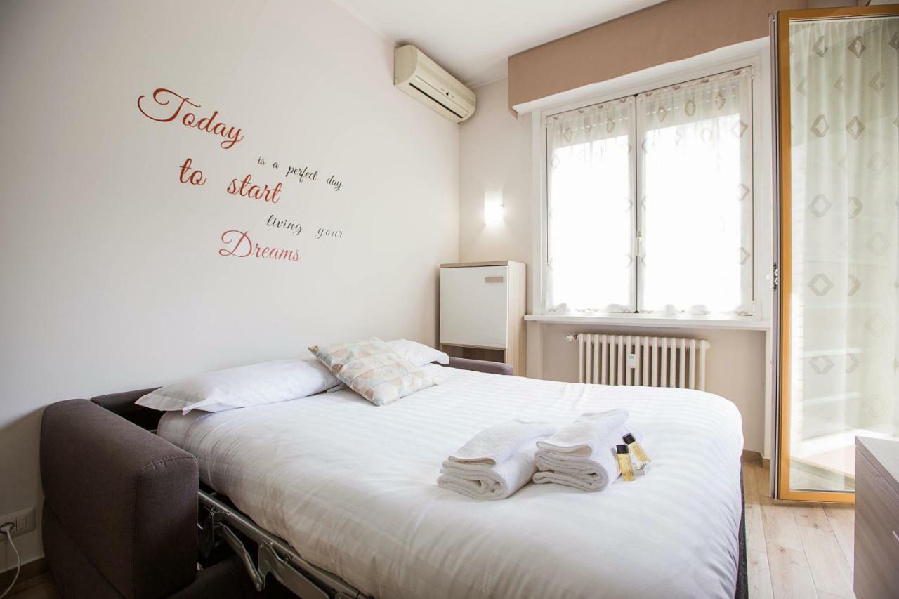 Lorenteggio Studio Apt Milán Exteriér fotografie