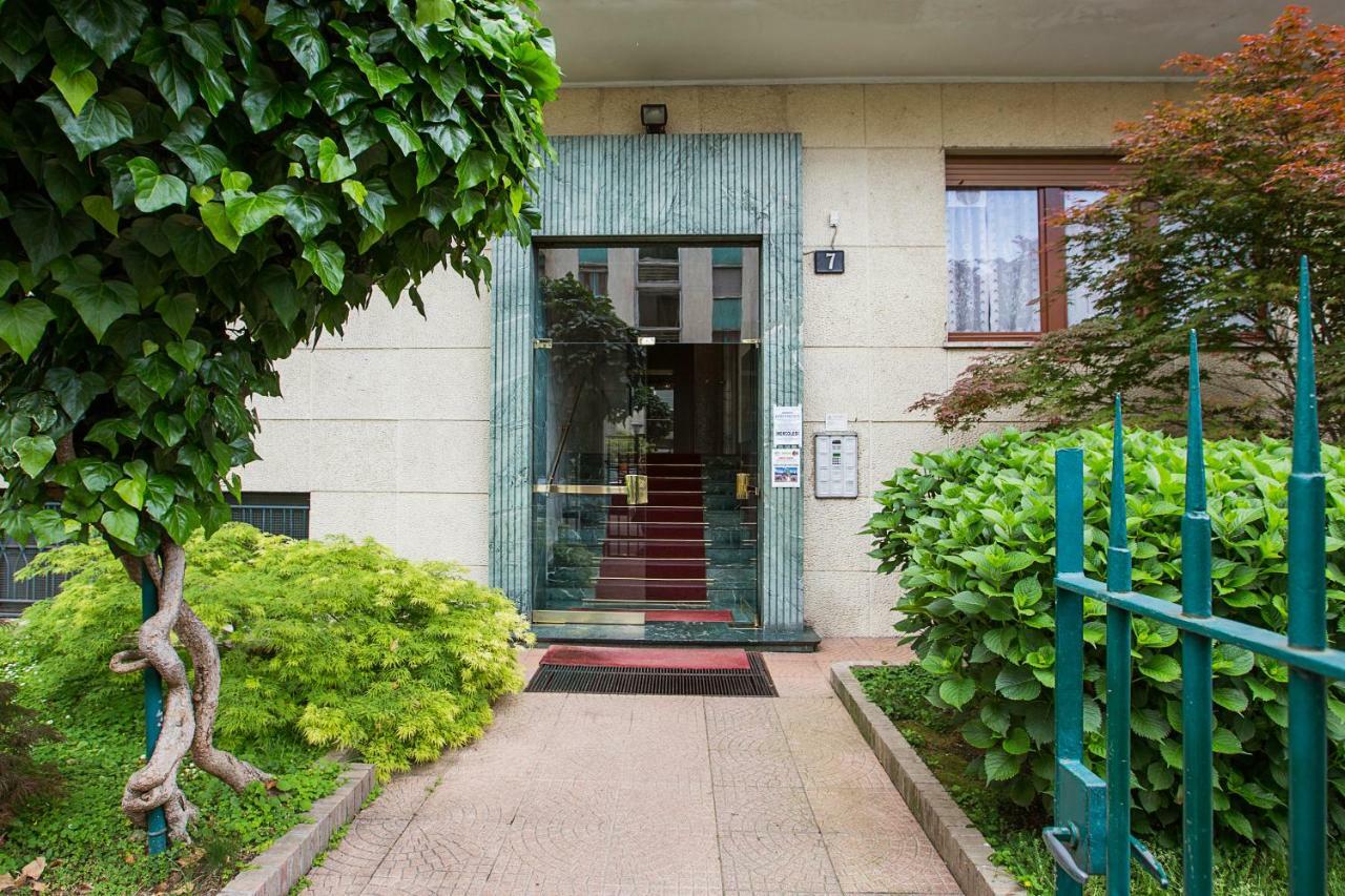 Lorenteggio Studio Apt Milán Exteriér fotografie