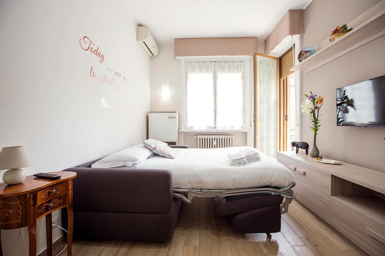 Lorenteggio Studio Apt Milán Exteriér fotografie